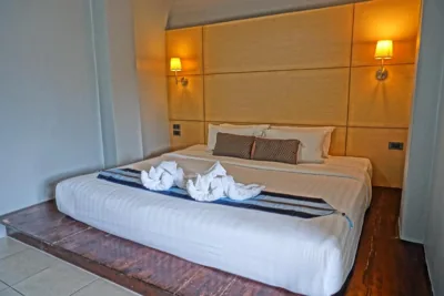 Camera Matrimoniale Deluxe — Montree Phuket Hotel