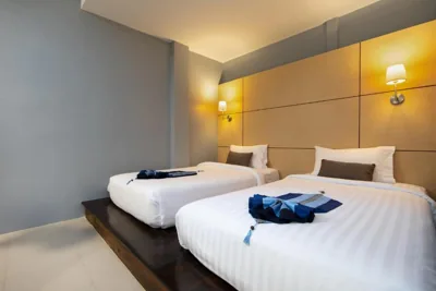 Camera Superior Doppia con Letti Singoli — Montree Phuket Hotel
